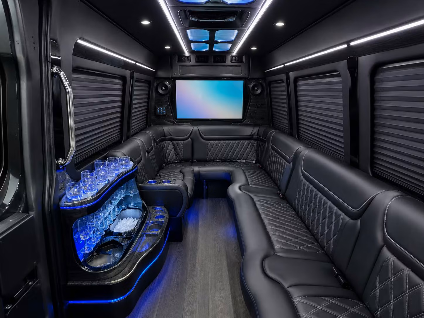 the right bus for weston airport transfers every single time